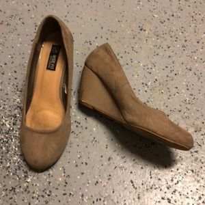 Grey faux suede Primark close toed wedges